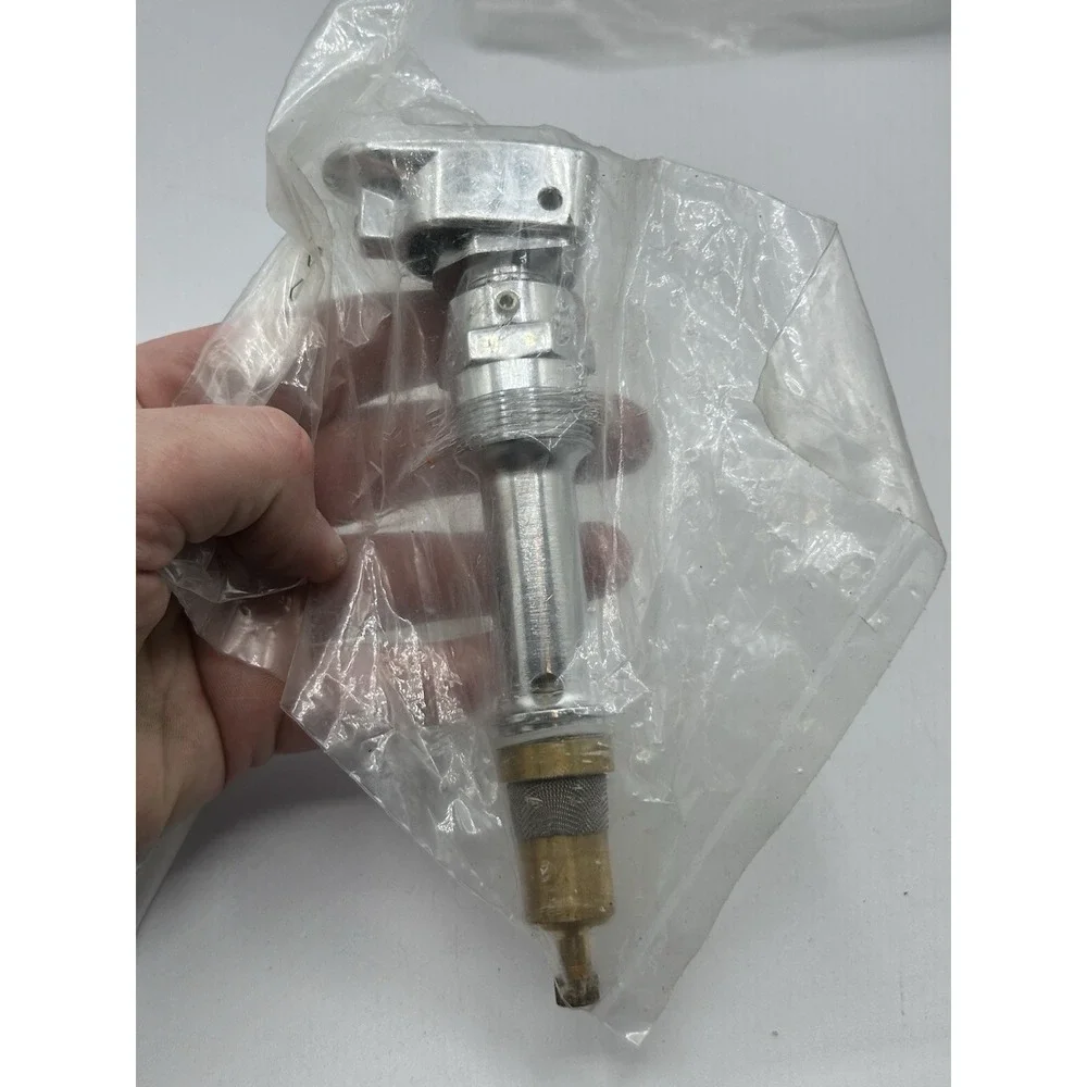 BNIB Speakman 11-0443C (2) & 11-0443H (2) Metering Stem Cold & Hot Lot Of 4